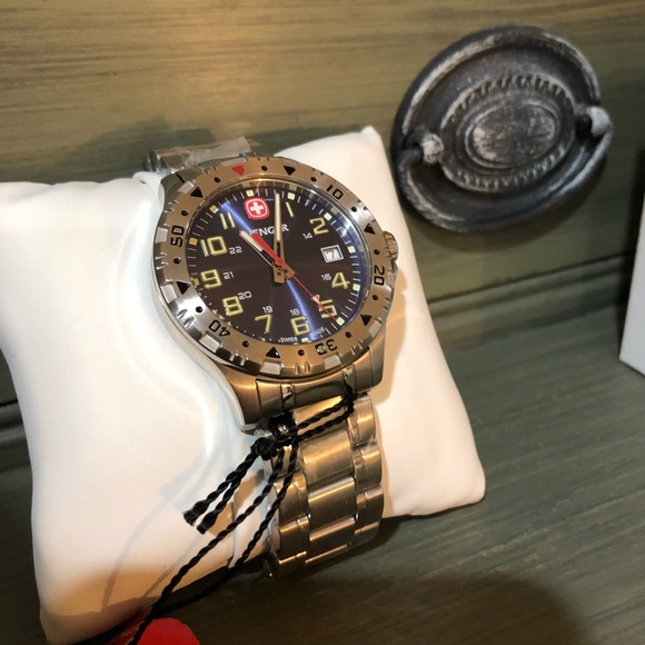 Swiss made WENGER watch - Picture 2 of 2